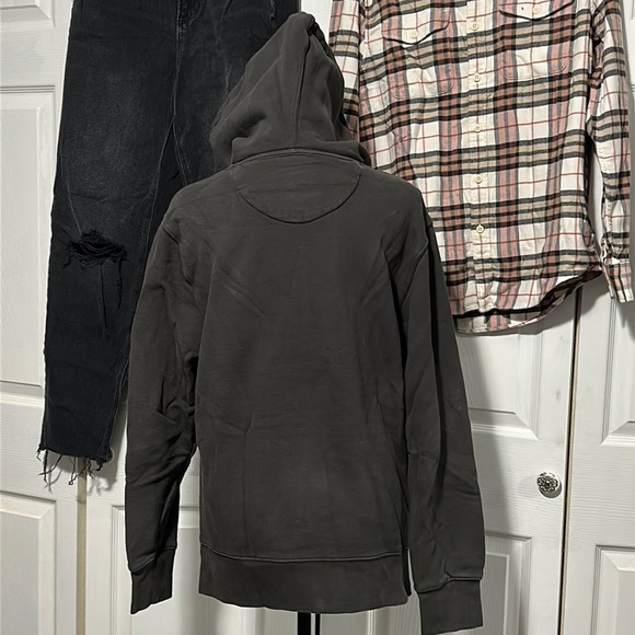 Disney X American Eagle Sweater - Picture 6 of 9